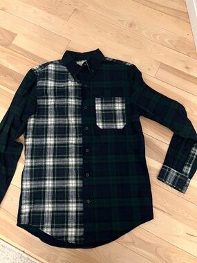 L.L. Bean Men's Green and navy Plaid Button-Down Shirt